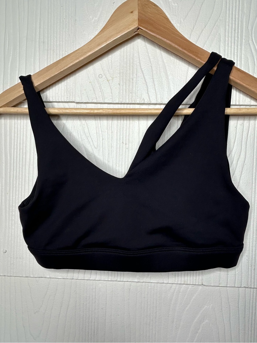 ALO Yoga Black V-Neck Asymmetric-Strap Crop Top